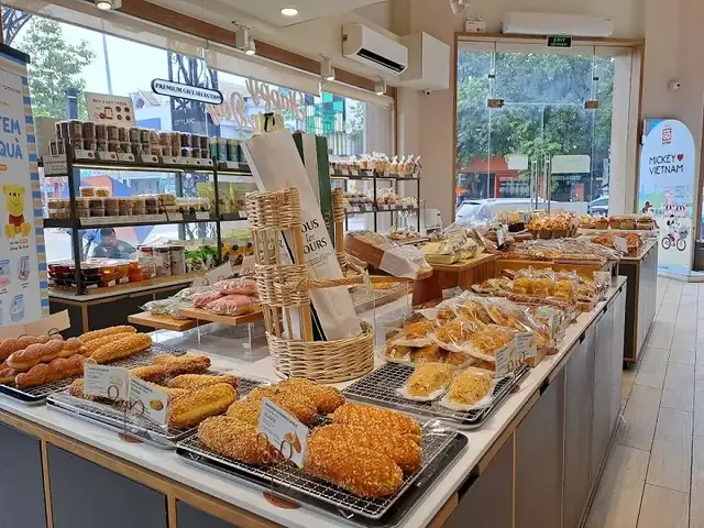 Review Chi Tiết Tiệm Bánh Tous Les Jours Gò Vấp: Điểm Đến Của Người Sành Ăn