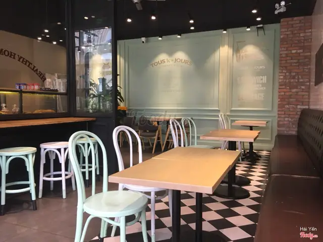 Đánh Giá Chi Tiết Tiệm Bánh Tous Les Jours Times City: Chất Lượng Pháp Giá Trung Bình? Đánh Giá Chi Tiết Tiệm Bánh Tous Les Jours Times City: Chất Lượng Pháp Giá Trung Bình?