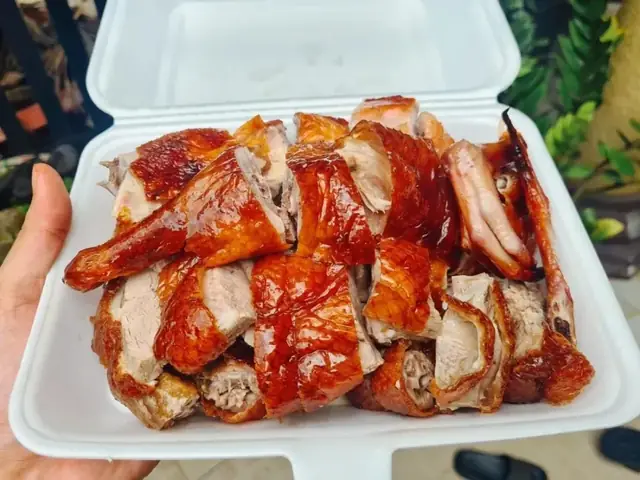 Vịt Quay Vĩnh Phong Quận 5: Review Chi Tiết Về Hương Vị, Giá Cả & Trải Nghiệm Thực Tế