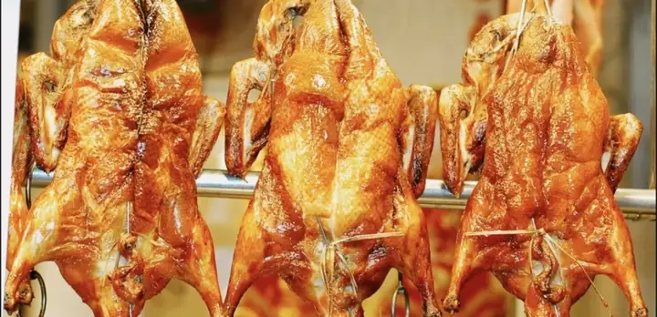 Vịt Quay Vĩnh Phong Quận 5: Review Chi Tiết Về Hương Vị, Giá Cả & Trải Nghiệm Thực Tế