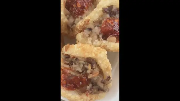 Xôi Chiên Trần Văn Đang: Review Chi Tiết Quán Ăn Vặt Gạo Lứt "gây Thương Nhớ" Ở Quận 3