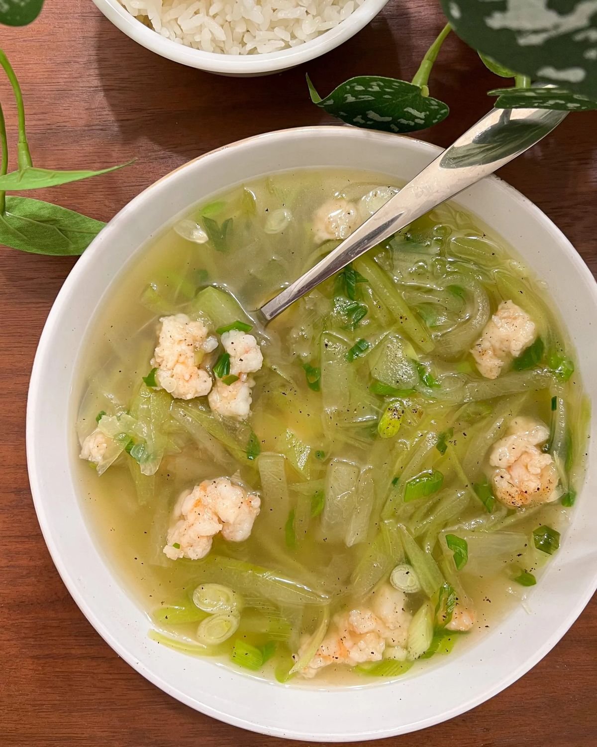 Cách cắt bầu nấu canh đẹp mắt giúp bữa cơm thêm hấp dẫn 3 Cách cắt bầu nấu canh đẹp mắt giúp bữa cơm thêm hấp dẫn