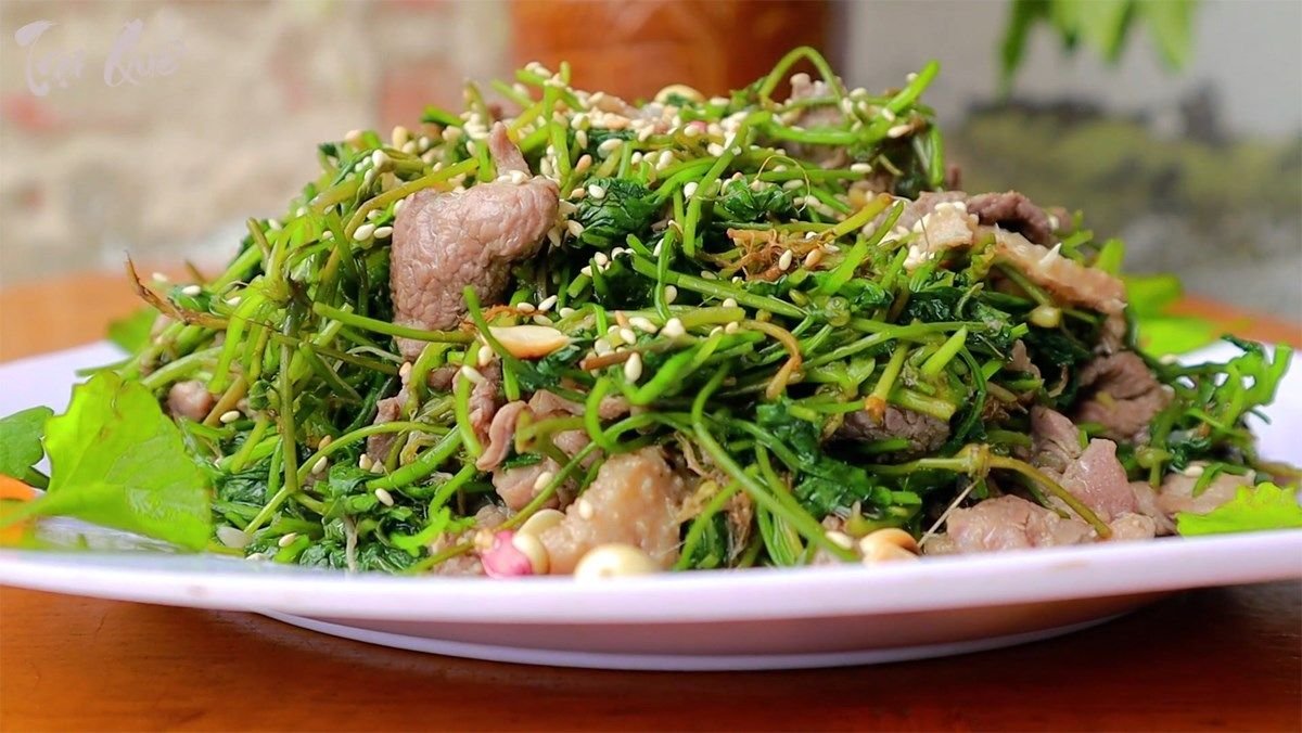 Cách xào thịt chó với rau má ngon chuẩn dân sành ăn