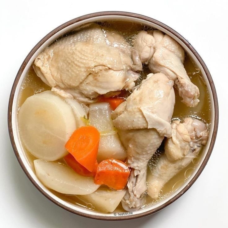 Đổi vị bữa cơm với cách nấu canh su hào với thịt gà hấp dẫn