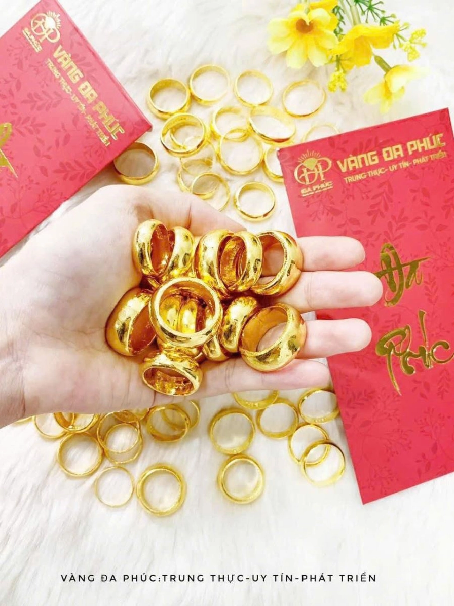 Giá Vàng Hồng Phúc Hôm Nay Biến Động Có Nên Mua Ngay Lúc Này