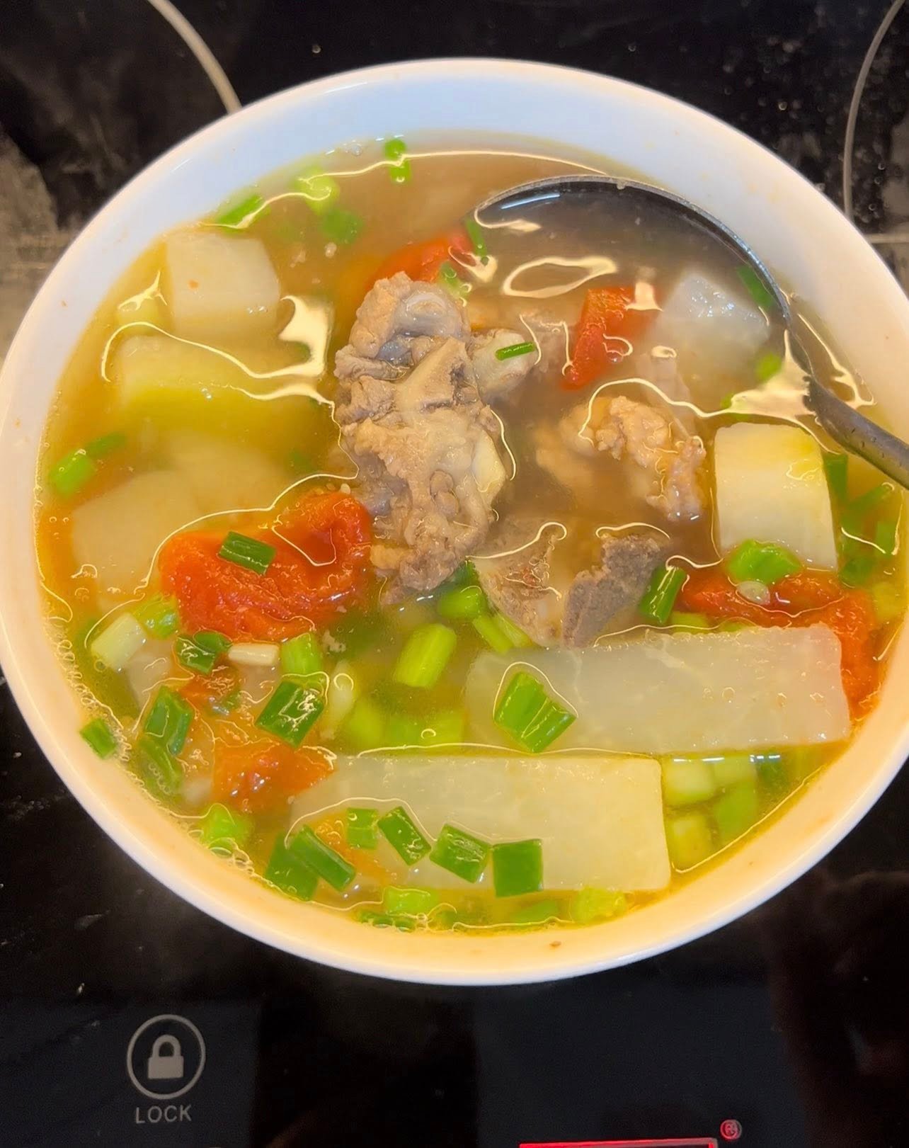 Hướng dẫn cách thái su hào nấu canh giòn không bị mềm nhũn