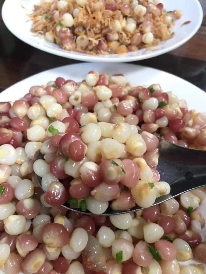 Món ngô nếp bung truyền thống dẻo bùi thơm ngon khó cưỡng