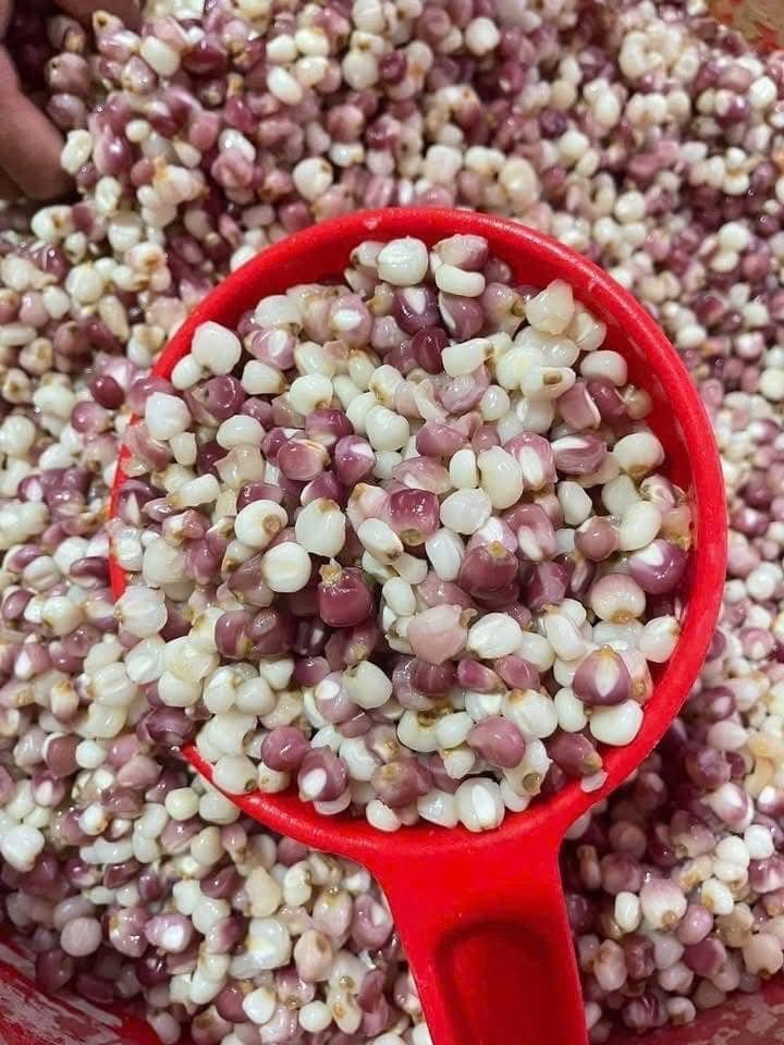 Món ngô nếp bung truyền thống thơm ngon khó cưỡng