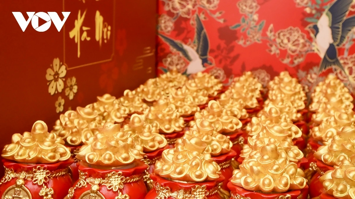 gia vang hom nay 27 3 vang sjc giao dich o muc 169,9 trieu dong luong hinh anh 2