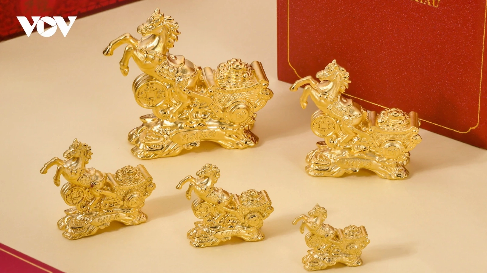 Giá vàng SJC chênh kỷ lục gần 30 triệu/lượng, nhà đầu tư “trắng tay” vì lỗ nặng