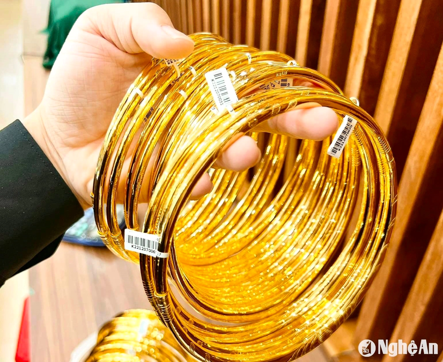 Cập Nhật Nhanh & Phân Tích Sâu Giá Vàng Đức Tài Tâm Đạt Hôm Nay 1 Cập Nhật Nhanh & Phân Tích Sâu Giá Vàng Đức Tài Tâm Đạt Hôm Nay