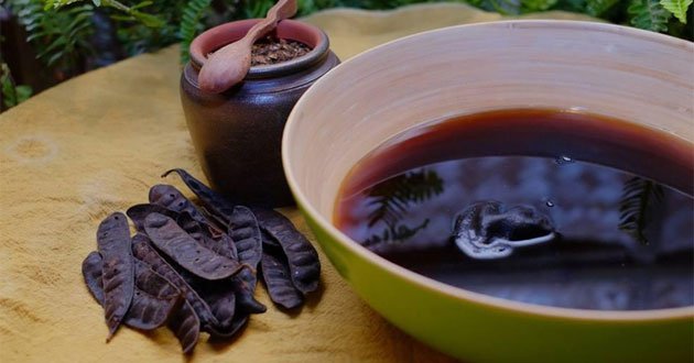 Hướng dẫn chi tiết cách nấu bồ kết và vỏ bưởi cô đặc dưỡng tóc hiệu quả