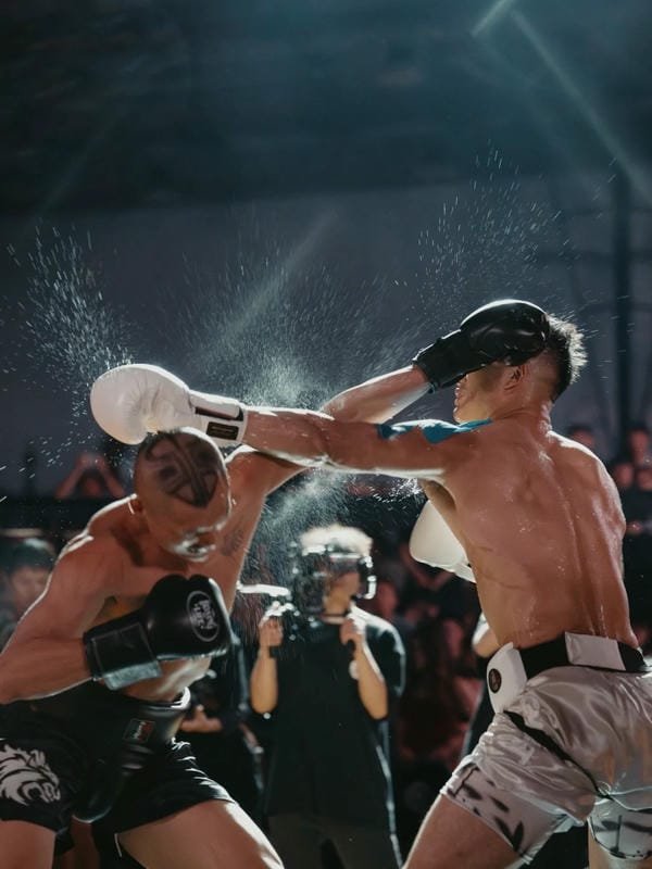 176+ Ảnh dí nhau cực căng với những màn combat đầy kịch tính 1 ảnh dí nhau 1