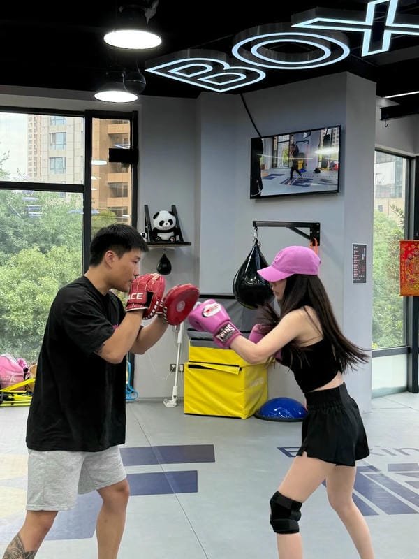 176+ Ảnh dí nhau cực căng với những màn combat đầy kịch tính 6 ảnh dí nhau 6