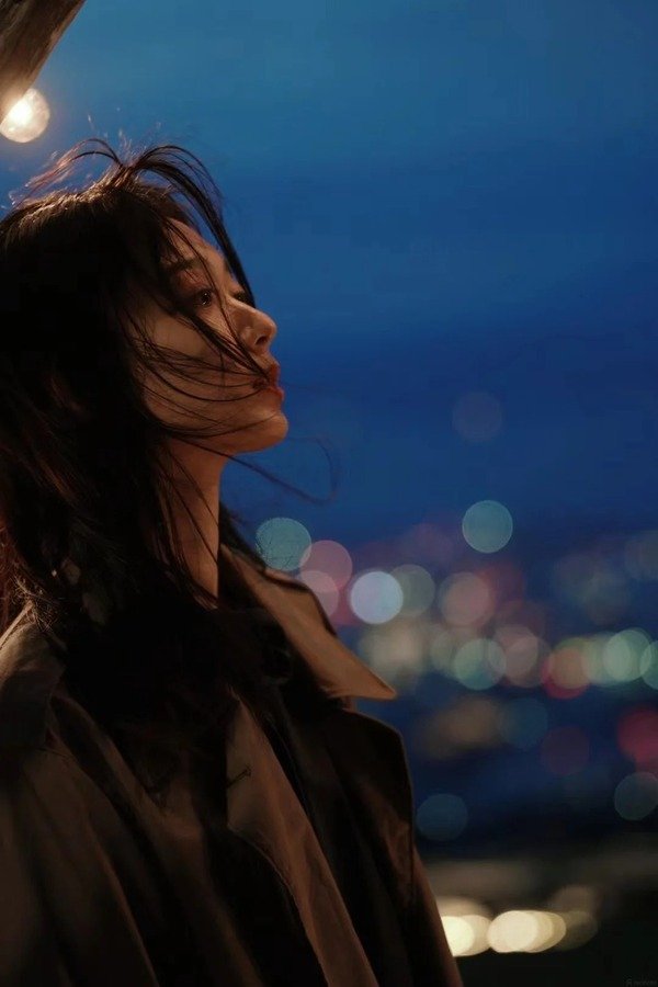 ảnh girl che mặt buồn 3