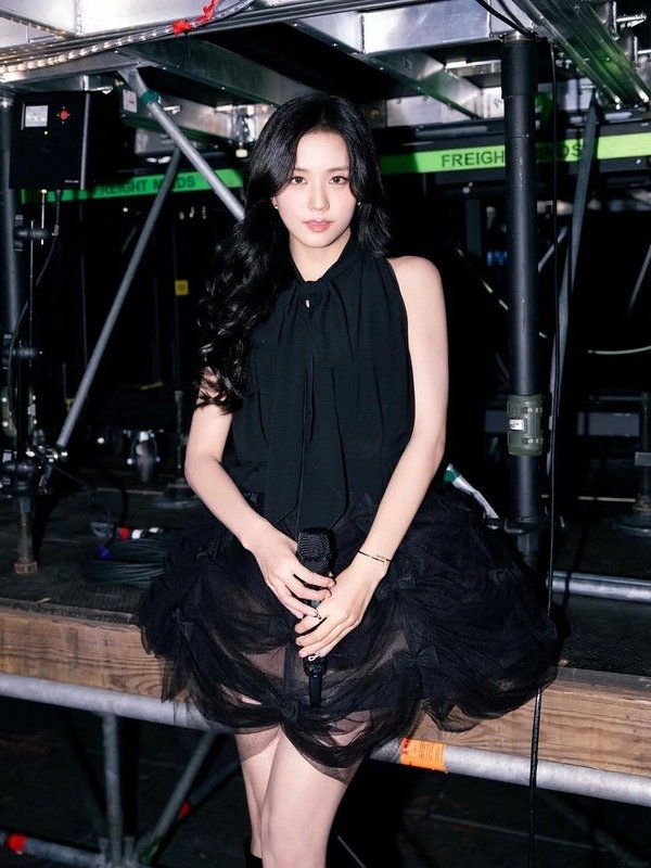 145+ Ảnh Jisoo đẹp chuẩn nữ thần Kpop dành cho người hâm mộ 17 ảnh jisoo 17