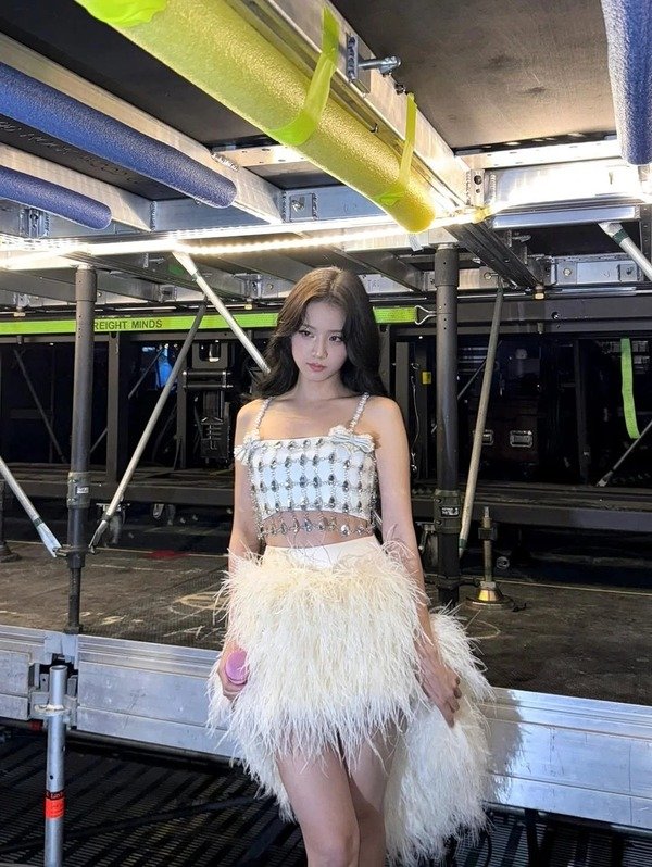 145+ Ảnh Jisoo đẹp chuẩn nữ thần Kpop dành cho người hâm mộ 21 ảnh jisoo 21