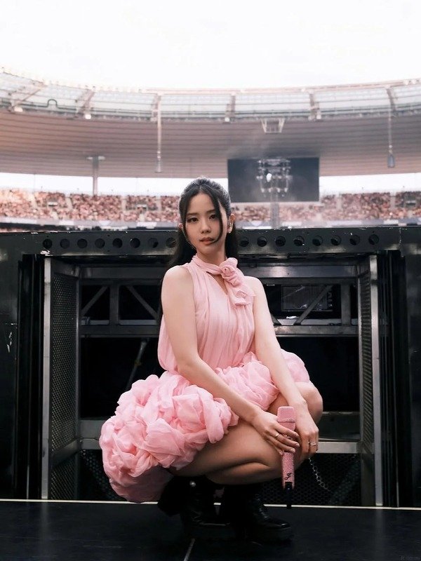 145+ Ảnh Jisoo đẹp chuẩn nữ thần Kpop dành cho người hâm mộ 31 ảnh jisoo 32