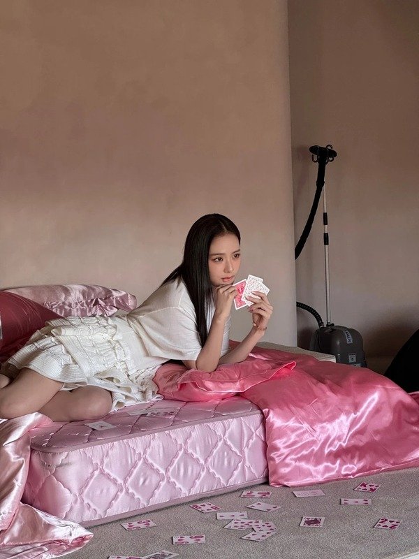 145+ Ảnh Jisoo đẹp chuẩn nữ thần Kpop dành cho người hâm mộ 33 ảnh jisoo 35