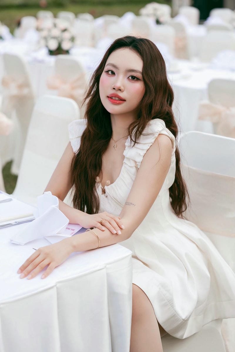 List 80+ ảnh Phương Mỹ Chi đầy cảm xúc dành cho người hâm mộ 19 ảnh phương mỹ chi 19