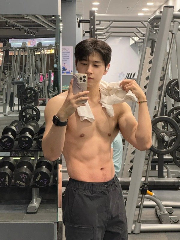 ảnh trai đẹp 6 múi 18