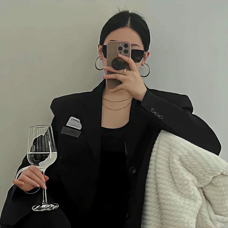 177+ Hình ảnh avatar cá tính nữ thần thái cuốn hút cực chất 5 hình ảnh avatar cá tính nữ 5
