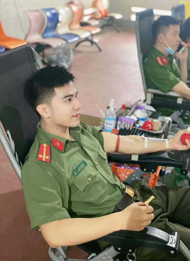ảnh công an bắt