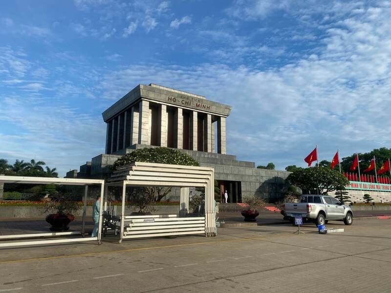 99+ Ảnh Lăng Bác trang nghiêm và bình yên trong mọi góc nhìn 13 ảnh lăng bác 18