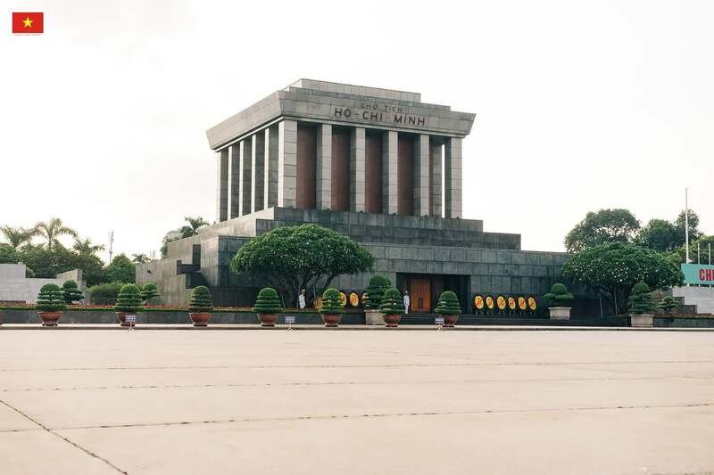 99+ Ảnh Lăng Bác trang nghiêm và bình yên trong mọi góc nhìn 3 ảnh lăng bác hồ