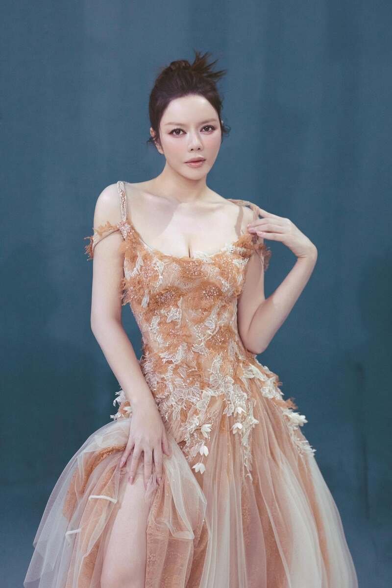 ảnh lý nhã kỳ 28