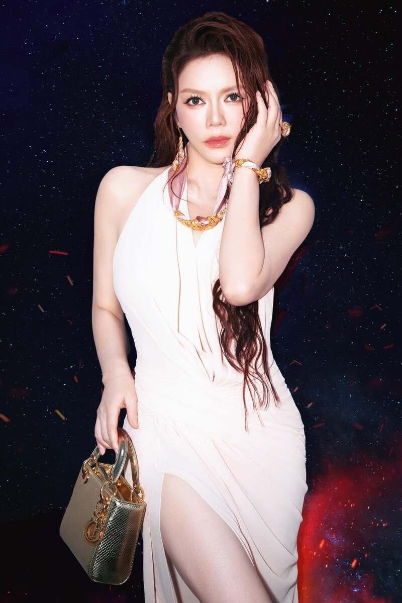 ảnh lý nhã kỳ 8