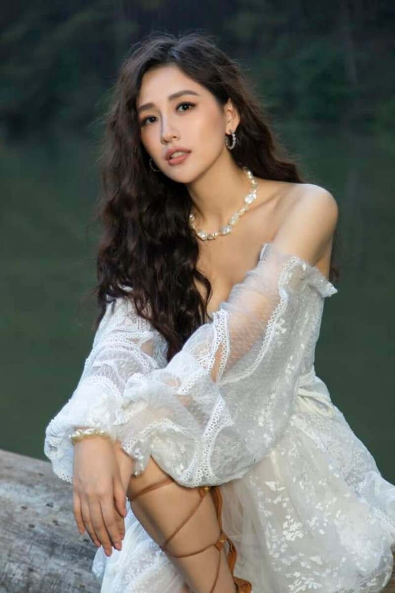 ảnh mai phương thuý 27