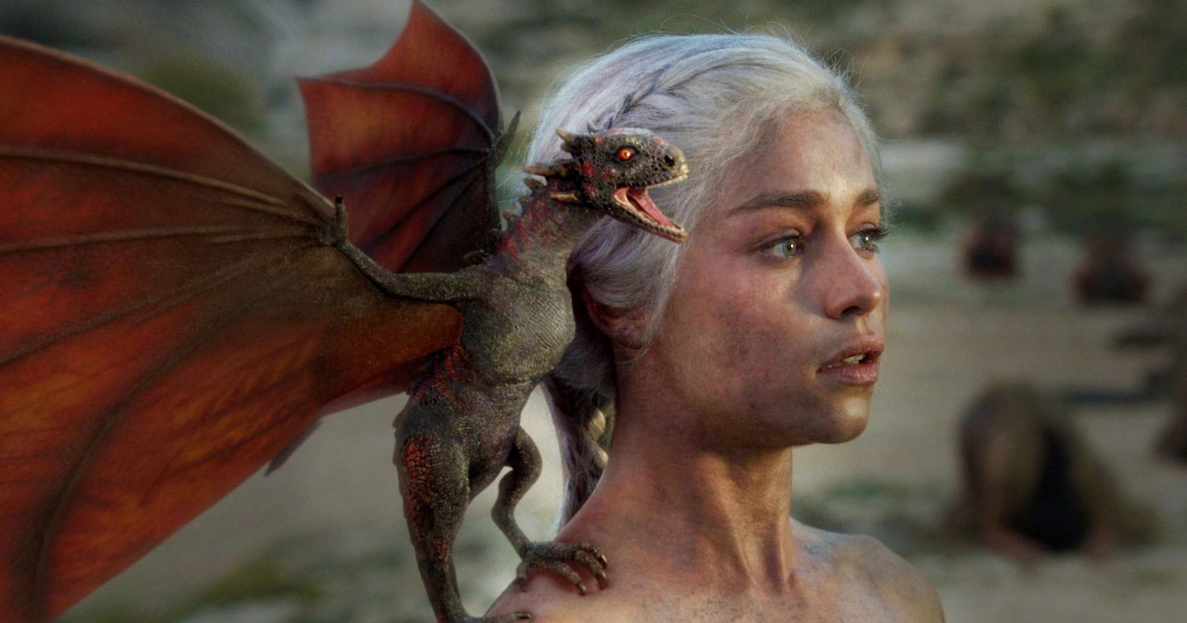 Daenerys Targaryen Là Ai? Cuộc Đời Nữ Hoàng Rồng Gây Tranh Cãi 2 Daenerys Targaryen với đội quân Dothraki