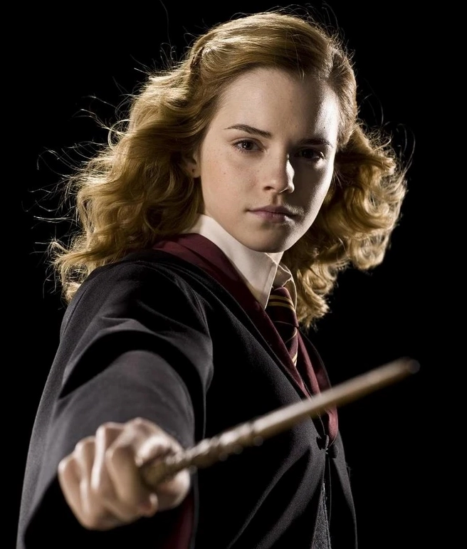 Hermione Granger trong trang phục phù thủy