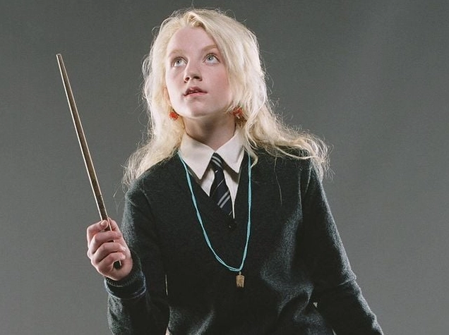 Luna Lovegood với vẻ ngoài đặc trưng