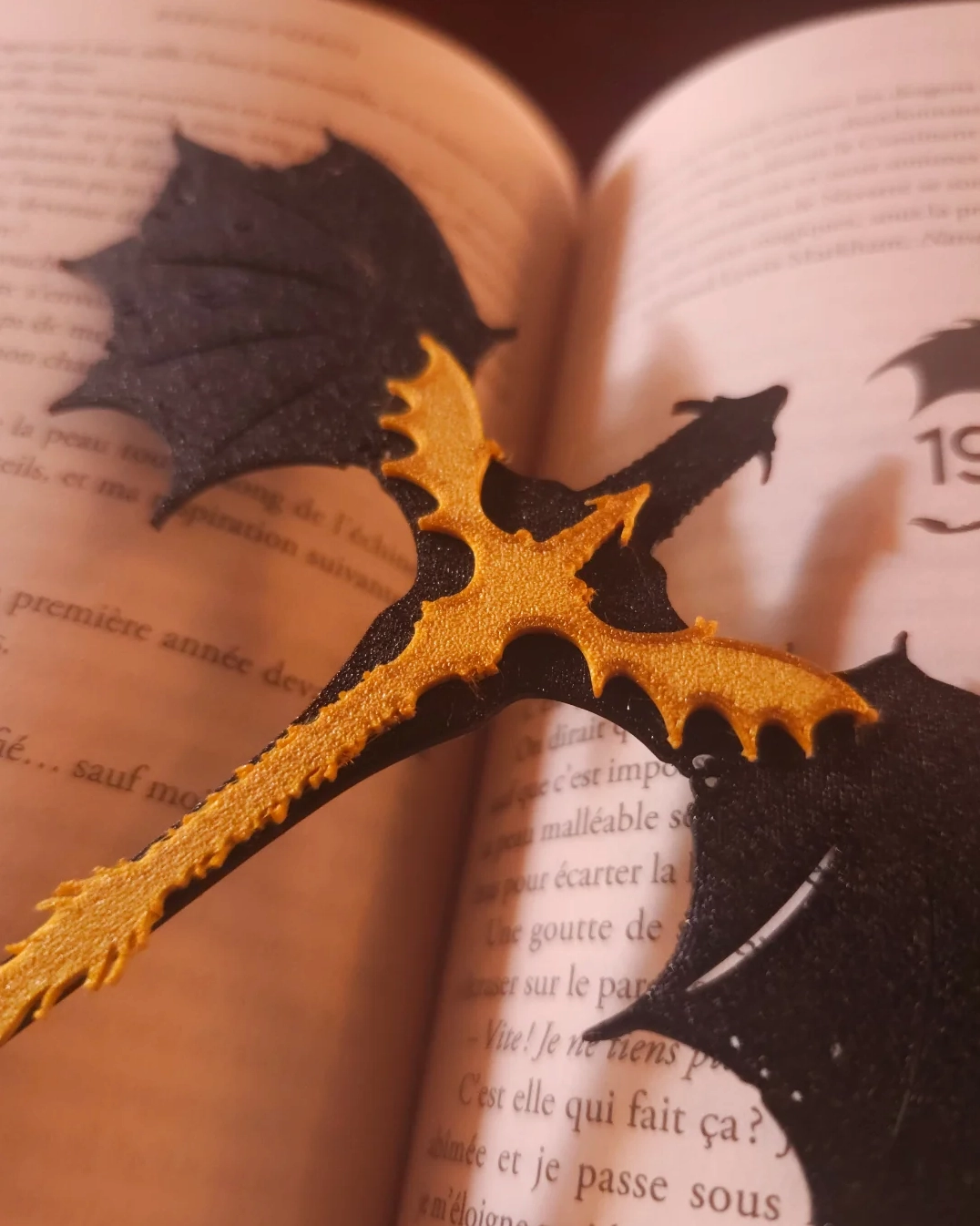 Marque-page dragon inspiré de Tairn et Andarna