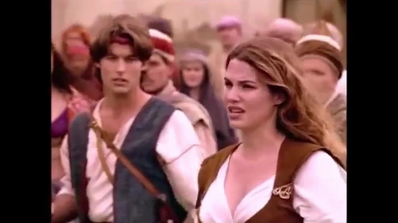 Queen Maeve Là Ai? Hé Lộ Bí Ẩn Nhân Vật Này! 2 Nữ diễn viên Jacqueline Collen trong vai Maeve
